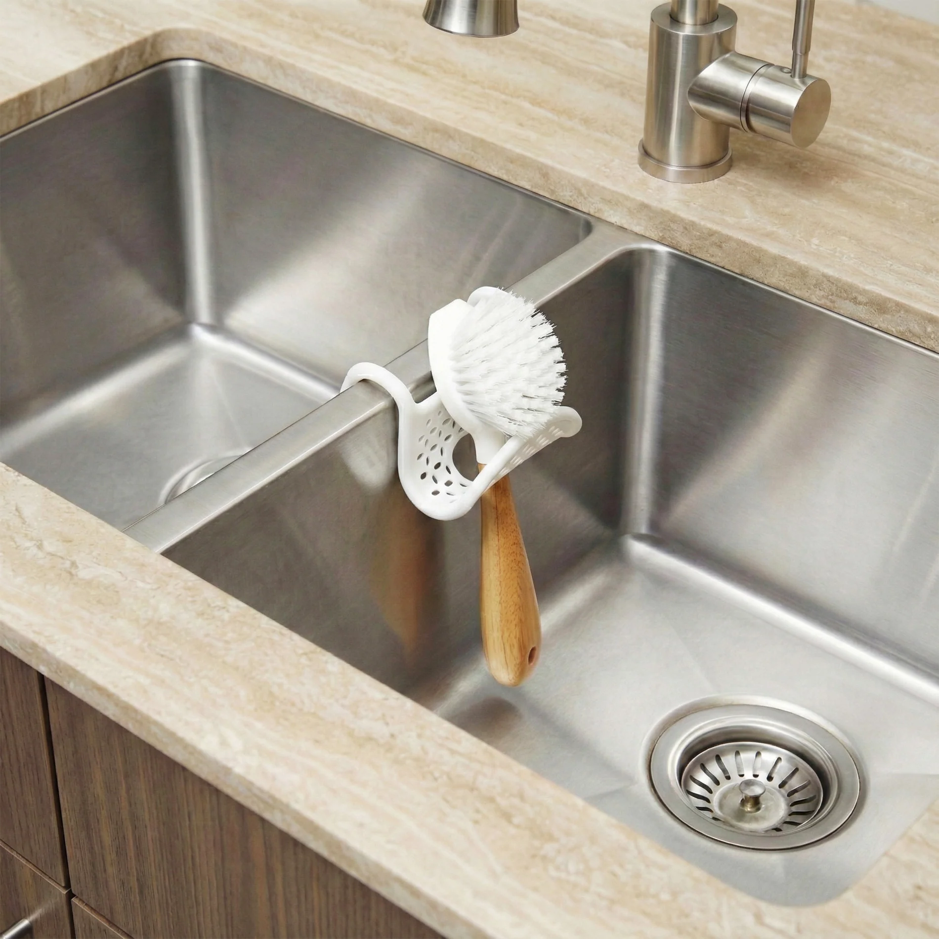 UMBRA Sling Sponge Holder - Image 15