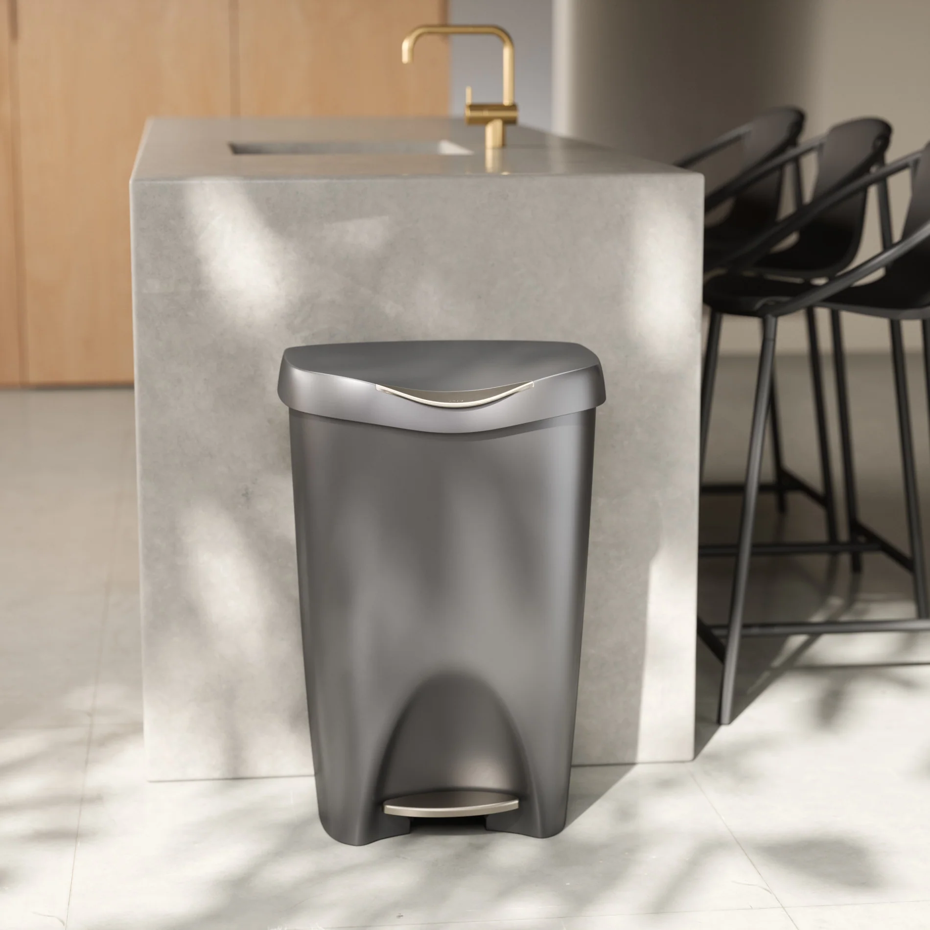UMBRA Brim Step On Trash Can - Image 12