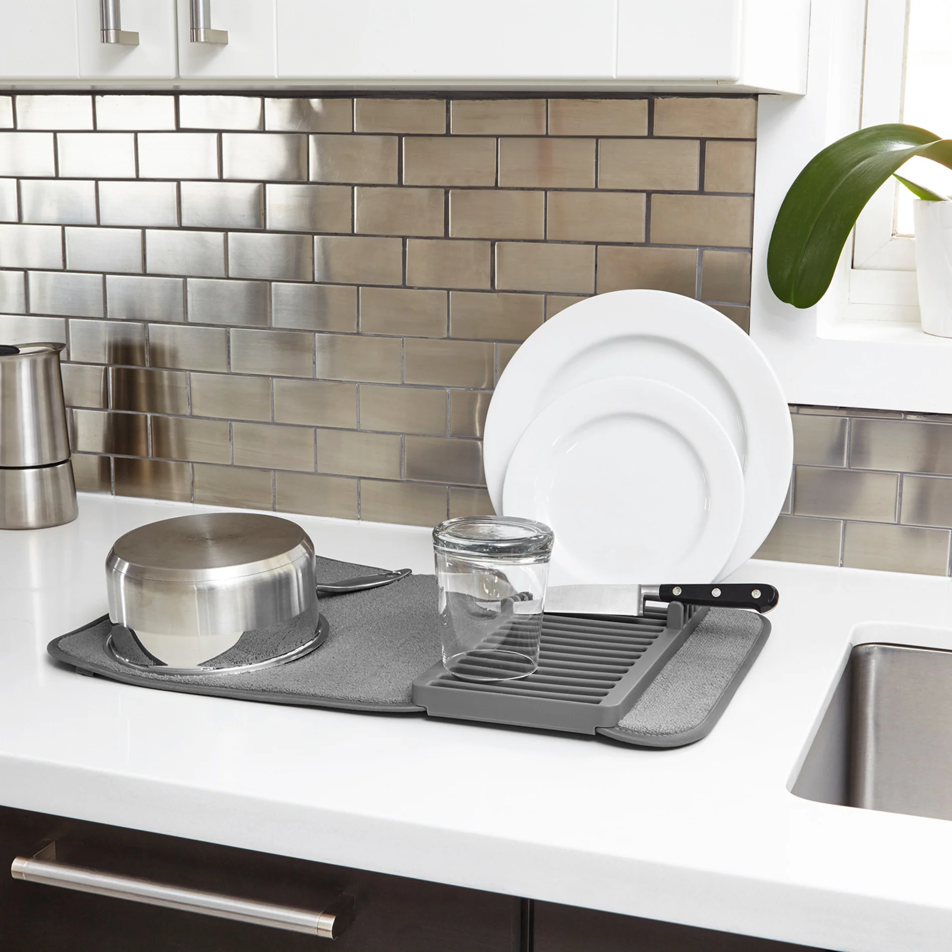 UMBRA UDry Mini Dish Drying Rack with Mat - Image 2