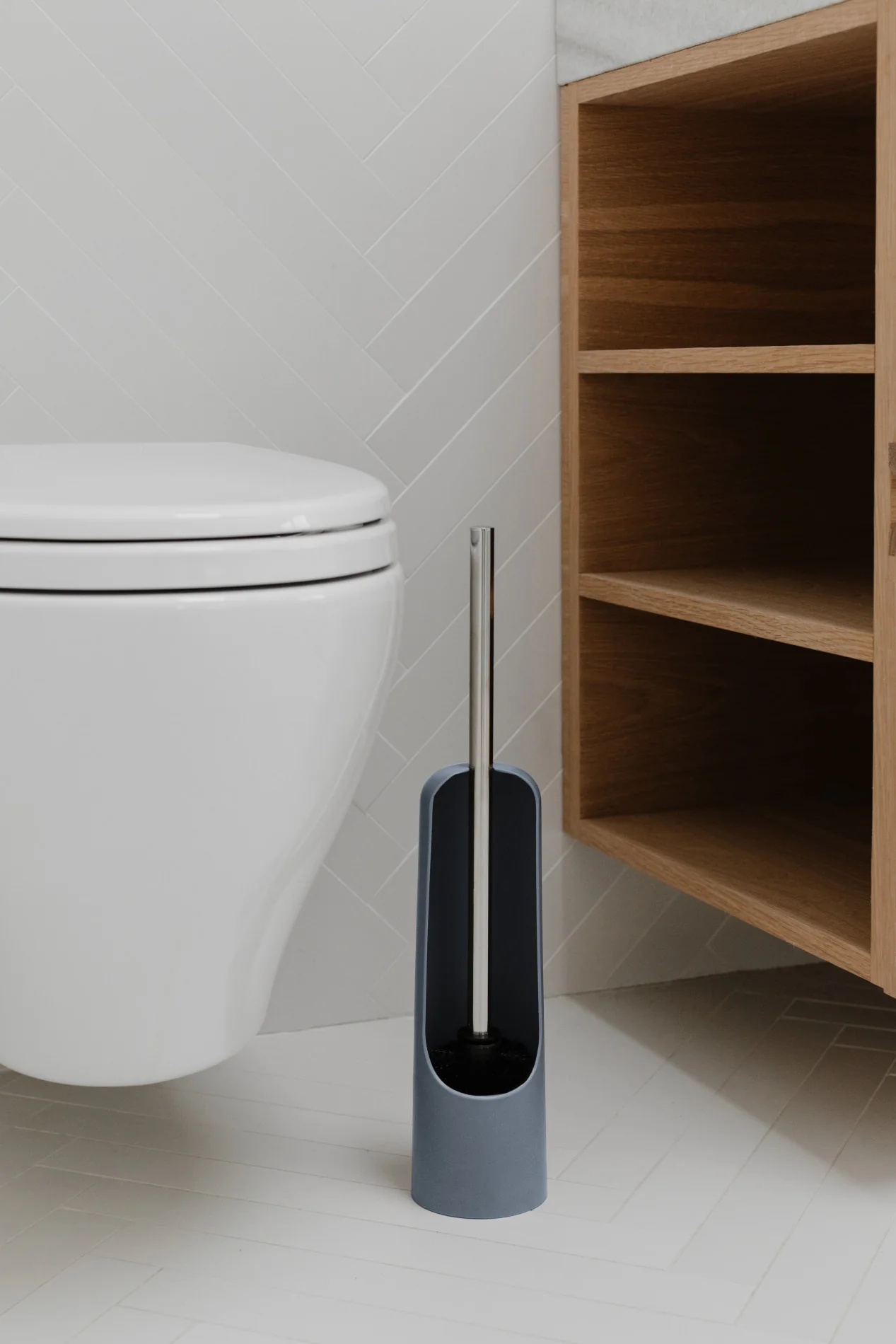 UMBRA Touch Toilet Brush - Image 15