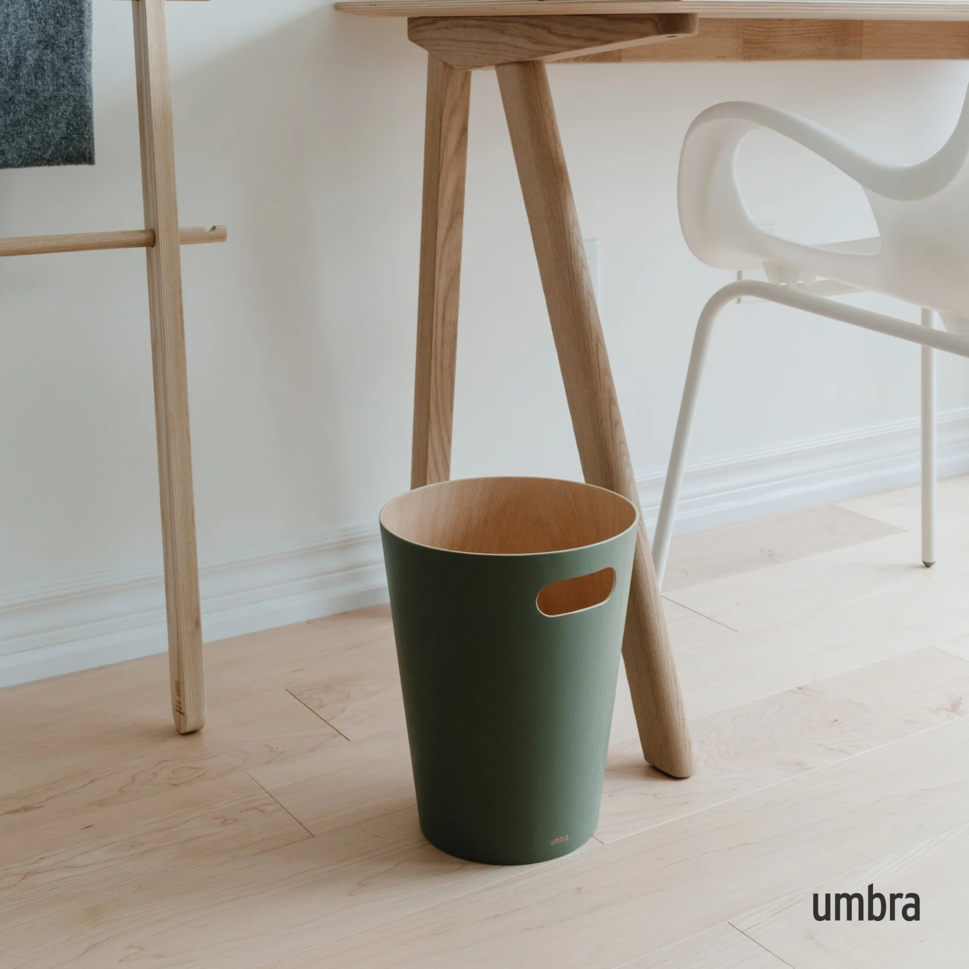 UMBRA Woodrow Trash Can - Image 28