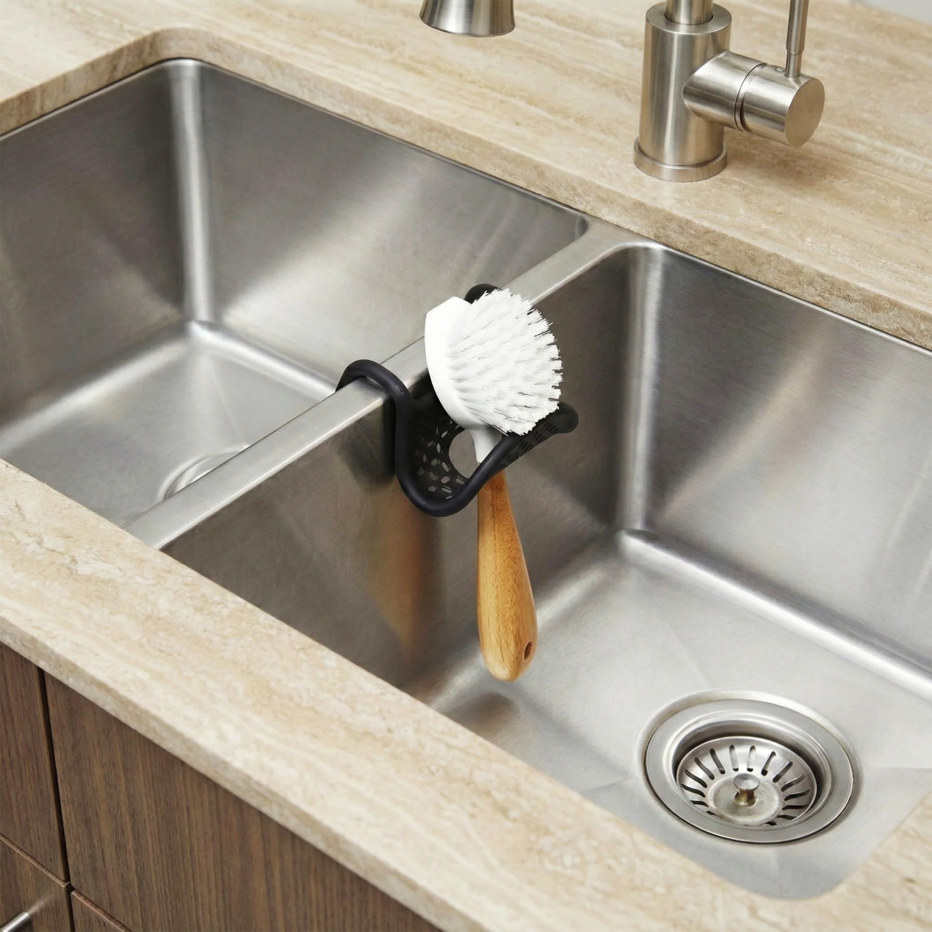 UMBRA Sling Sponge Holder - Image 3