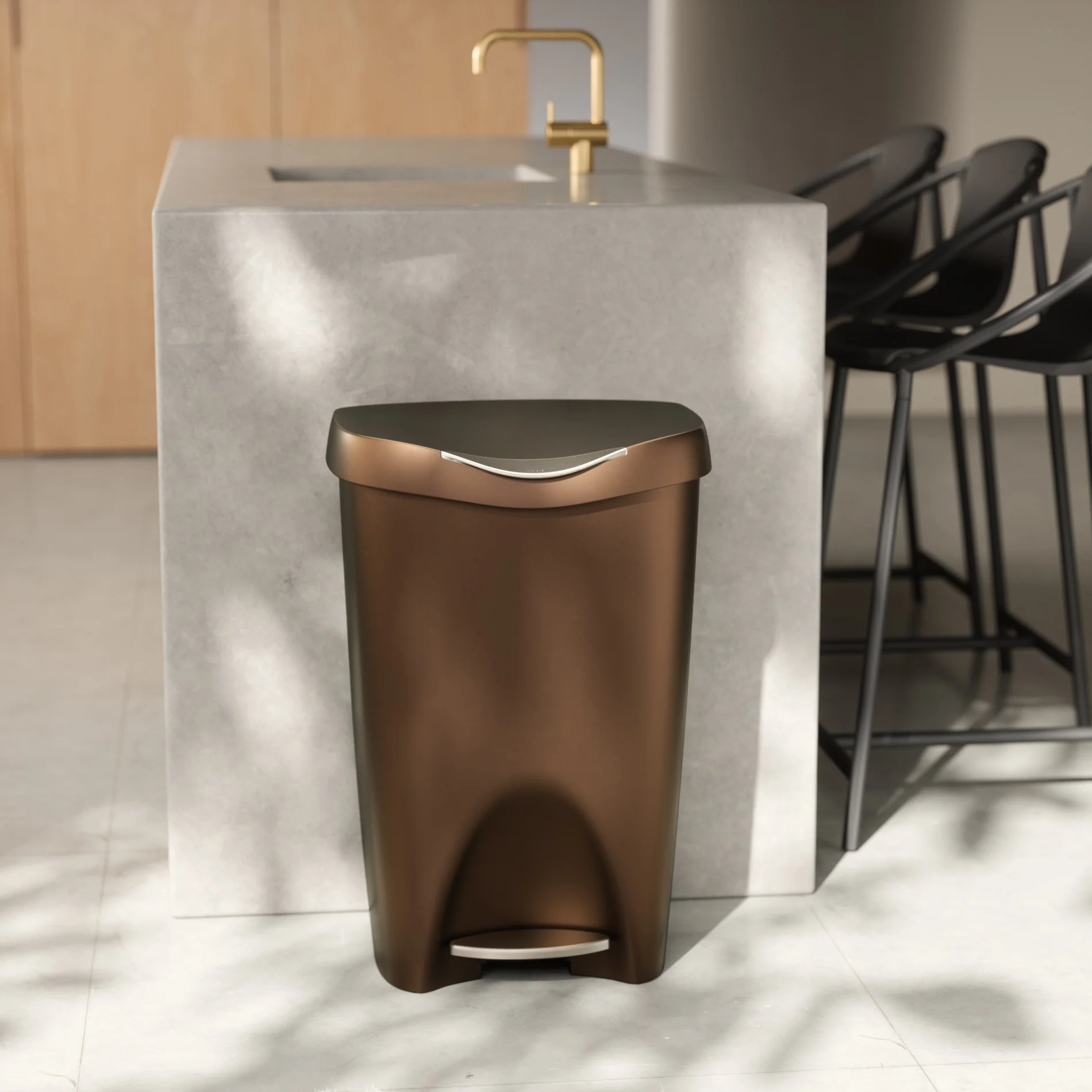 UMBRA Brim Step On Trash Can - Image 17